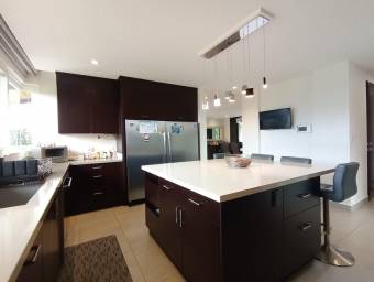 MLS-25-1931 LS VENTA CASA SAN ISIDRO HEREDIA MLS-25-1931 LS VENTA CASA SAN ISIDRO HEREDIA