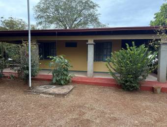 Casa en Venta en Nicoya Amplio Lote y Excelente Ubicación en Barrio El Carmen