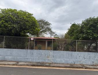 Casa en Venta en Nicoya Amplio Lote y Excelente Ubicación en Barrio El Carmen Casa en Venta en Nicoya Amplio Lote y Excelente Ubicación en Barrio El Carmen