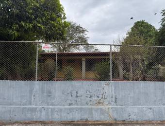 Casa en Venta en Nicoya Amplio Lote y Excelente Ubicación en Barrio El Carmen Casa en Venta en Nicoya Amplio Lote y Excelente Ubicación en Barrio El Carmen