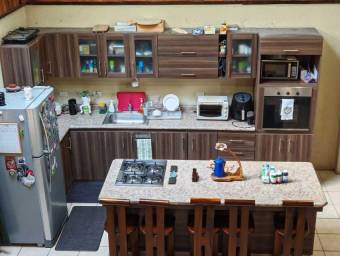 MLS-25-1957 LS VENTA CASA SAN RAFAEL HEREDIA MLS-25-1957 LS VENTA CASA SAN RAFAEL HEREDIA