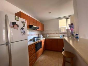 Se alquila apartamento amoblado en La Uruca San José 25-1912