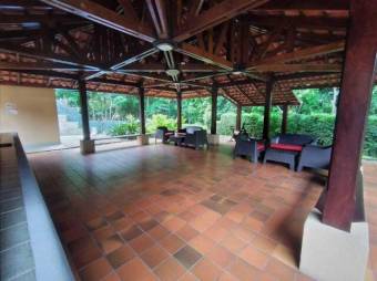 Se alquila apartamento amoblado en La Uruca San José 25-1912