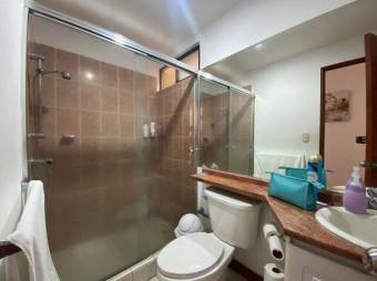 Se alquila apartamento amoblado en La Uruca San José 25-1912