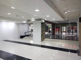 ALQUILER DE LOCAL COMERCIAL, SAN JOSE, AVENIDA CENTRAL. 