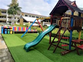 Se alquila apartamento en condominio de Santa Ana centro 25-1968