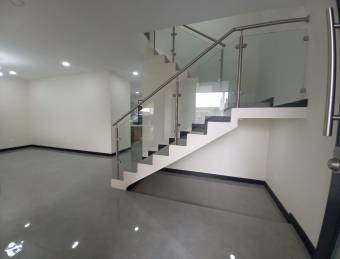 TRES RIOS CONDOMINIO DISTRITO SAN JUAN VENDO CASA NUEVA ₡160.000.000