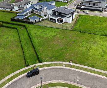 845 m2 lot for sale in Los Manzanos condominium in Ciudad Hacienda Los Reyes