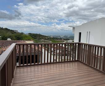 Casa a la venta en condominio en Residencial Loma Real, Guachipelín Norte, Escazú.