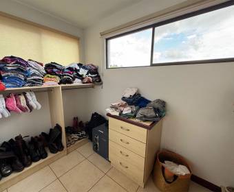 Casa a la venta en condominio en Residencial Loma Real, Guachipelín Norte, Escazú.