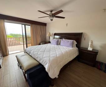 Casa a la venta en condominio en Residencial Loma Real, Guachipelín Norte, Escazú.