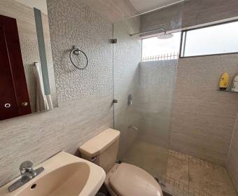 Casa a la venta en condominio en Residencial Loma Real, Guachipelín Norte, Escazú.