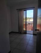 Se alquila cómodo apartamento cerca de oxigeno 25-1955