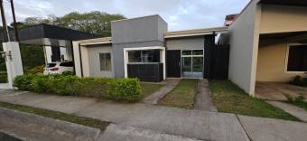 Se Vende Casa en Condominio Loma Sol, Alajuela.