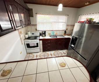 House for sale in Lisboa Urbanization, Plywood, Alajuela