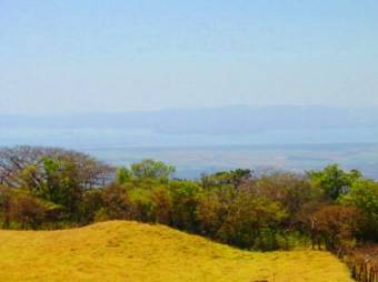 MIRAMAR, GORGEOUS RANCH FOR SALE with NICE OCEAN VIEW