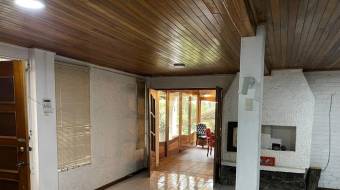 VENTA DE CASA CON GRAN TERRENO EN LOS ANGELES DE SAN RAFAEL DE HEREDIA