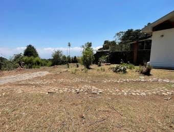 VENTA DE CASA CON GRAN TERRENO EN LOS ANGELES DE SAN RAFAEL DE HEREDIA