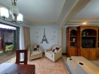Venta de Casa en San Francisco de Heredia. RAH 25-268
