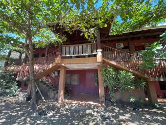 Venta de Propiedad (4 APARTAMENTOS) en Santa Cruz de Guanacaste. RAH 26-1653