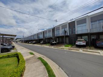 Venta de Casa en San Antonio de Alajuela. RAH 25-646 