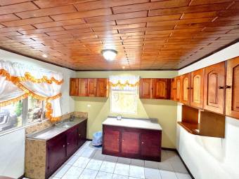 Venta de Casa en Oreamuno- Potrero Cerrado, Cartago. RAH 26-135