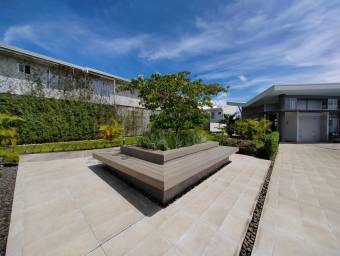 Venta de Casa en San Antonio de Alajuela. RAH 25-646 