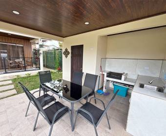 Single story house for sale in Fraijanes de Alajuela Single story house for sale in Fraijanes de Alajuela