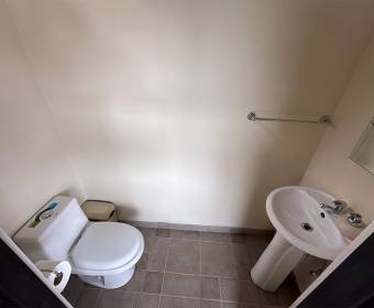 Single story house for sale in Fraijanes de Alajuela Single story house for sale in Fraijanes de Alajuela