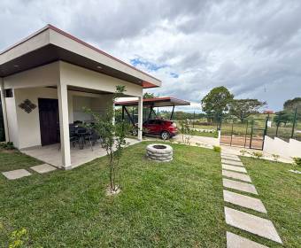 Single story house for sale in Fraijanes de Alajuela Single story house for sale in Fraijanes de Alajuela