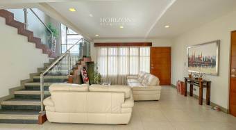 Casa contemporánea en venta Condominio Rialto San Pedro / Sabanilla nja1222
