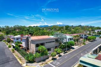 ¡En venta! Amplia Casa con Apartamento Independiente en Pinares Curridabat nja1227