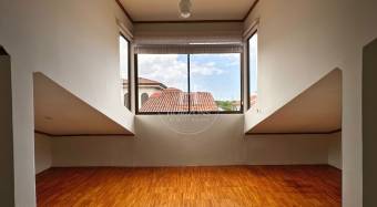 Casa en Condominio Guayabos Curridabat 4 Habitaciones a 200 m de Automercado NJA1305