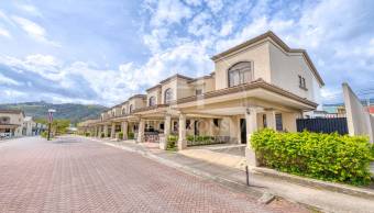 Casa con Jardín en Venta en Condominio Karataba en Taras de Cartago 3 Habitaciones noj1172