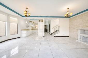 Casa con Jardín en Venta en Condominio Karataba en Taras de Cartago 3 Habitaciones noj1172 Casa con Jardín en Venta en Condominio Karataba en Taras de Cartago 3 Habitaciones noj1172