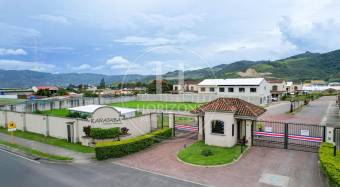 Casa con Jardín en Venta en Condominio Karataba en Taras de Cartago 3 Habitaciones noj1172 Casa con Jardín en Venta en Condominio Karataba en Taras de Cartago 3 Habitaciones noj1172
