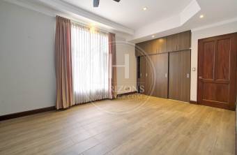 Casa en Condominio Guayacán Real en Colinas Montealegre Curridabat Amplia Zona Verde noj11