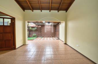 Se Vende Casa de Una Planta en Curridabat con Apartamento Independiente 6 Habitaciones noj Se Vende Casa de Una Planta en Curridabat con Apartamento Independiente 6 Habitaciones noj