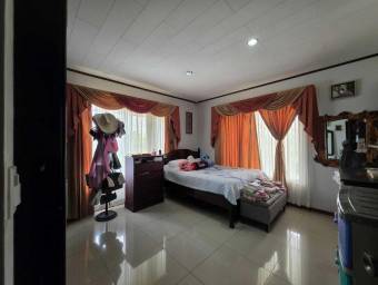 Venta de Casa en Pococí-Roxana, Limón. 