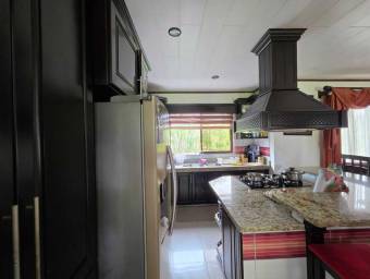 Venta de Casa en Pococí-Roxana, Limón. 