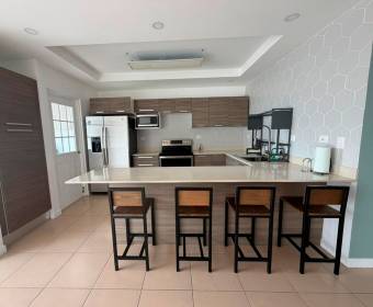 Casa de 3 habitaciones en alquiler en Lomas de Santa Ana