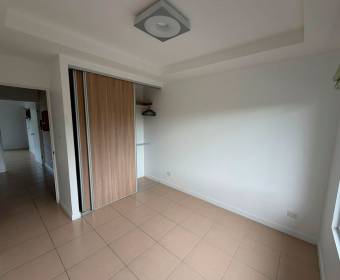 Casa de 3 habitaciones en alquiler en Lomas de Santa Ana