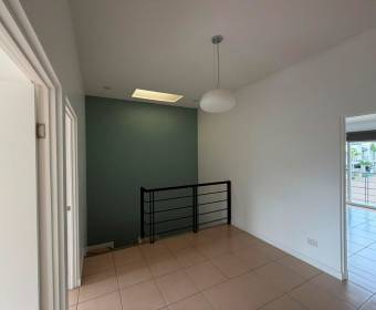 Casa de 3 habitaciones en alquiler en Lomas de Santa Ana