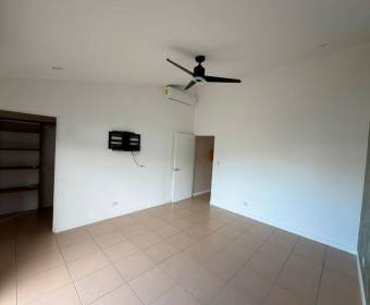 Casa de 3 habitaciones en alquiler en Lomas de Santa Ana