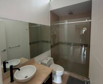 Casa de 3 habitaciones en alquiler en Lomas de Santa Ana