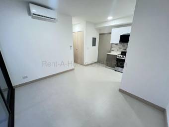 Venta de Apartamento en Condominio Sky House, San Sebastián (Semi amoblado). RAH 26-2113