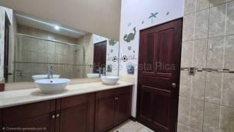 Casa Colonial en Venta  La Guácima de Alajuela MLS 26-2065