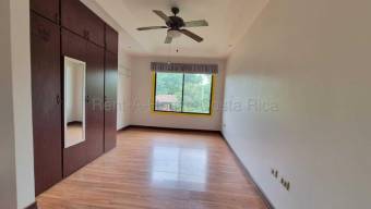 Casa Colonial en Venta  La Guácima de Alajuela MLS 26-2065