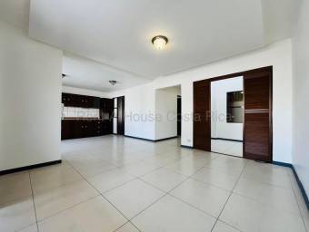 Venta de Apartamento en San Fco de Dos Ríos, San José. 
