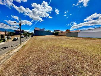 Venta lote plano en condominio con amenidades listo para construir #26-1751 GS